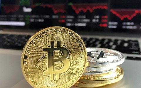 华尔街分析师高呼：在明年达到2万美元之前，赶紧买入比特币！