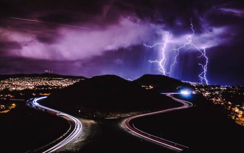 lightning-strikes-san-francisco-california_800